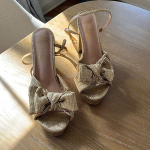 Super cute gold metallic heels with bow